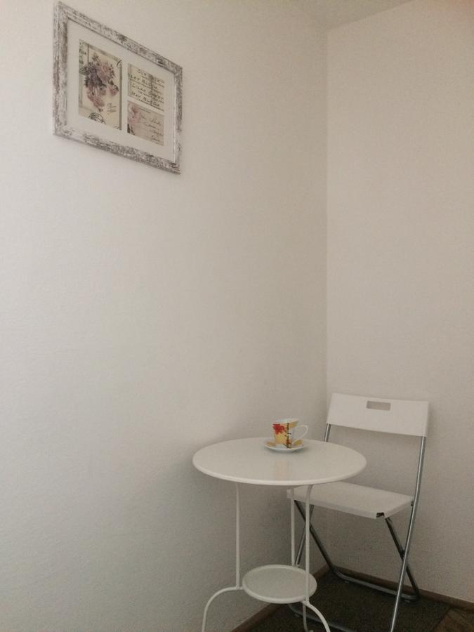 Hophop Noclegi Warschau Buitenkant foto