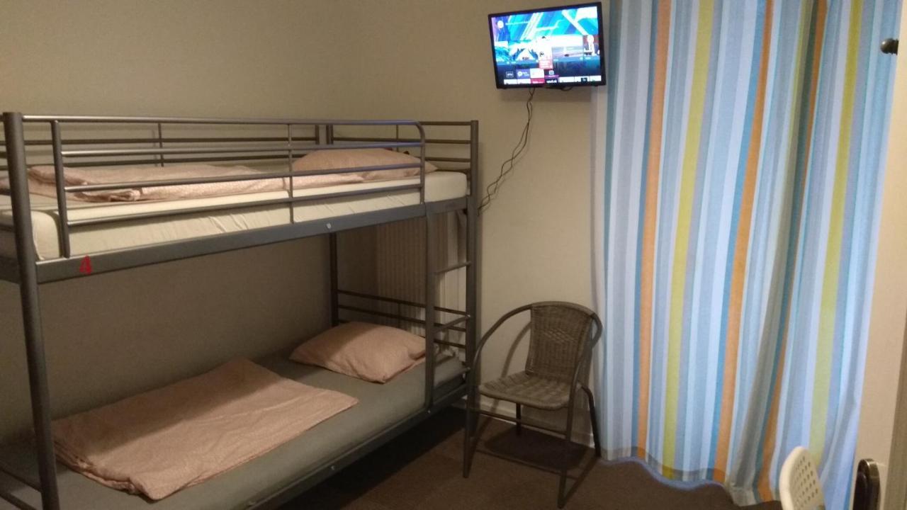 Hophop Noclegi Warschau Buitenkant foto